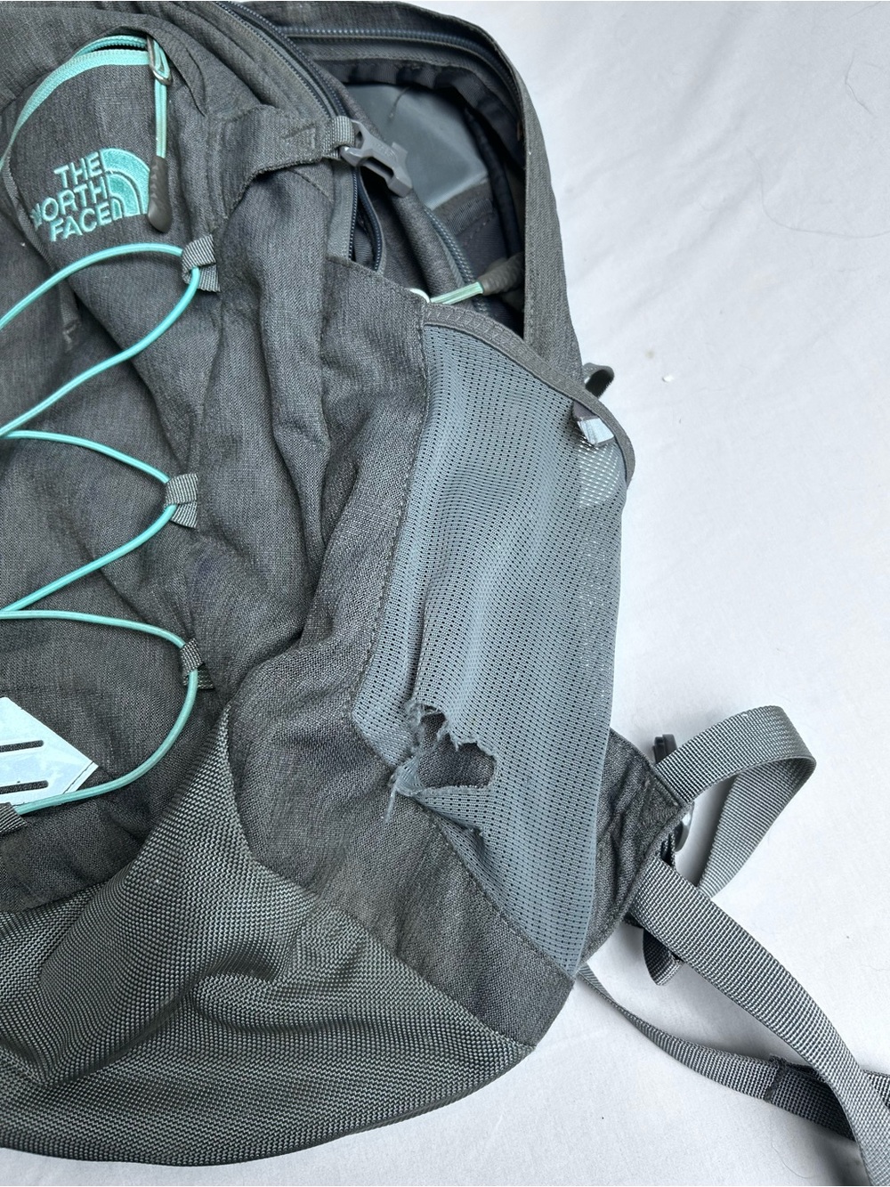 The North Face Borealis Backpack - Gray with Teal Accents unisex - Picture 5 of 13